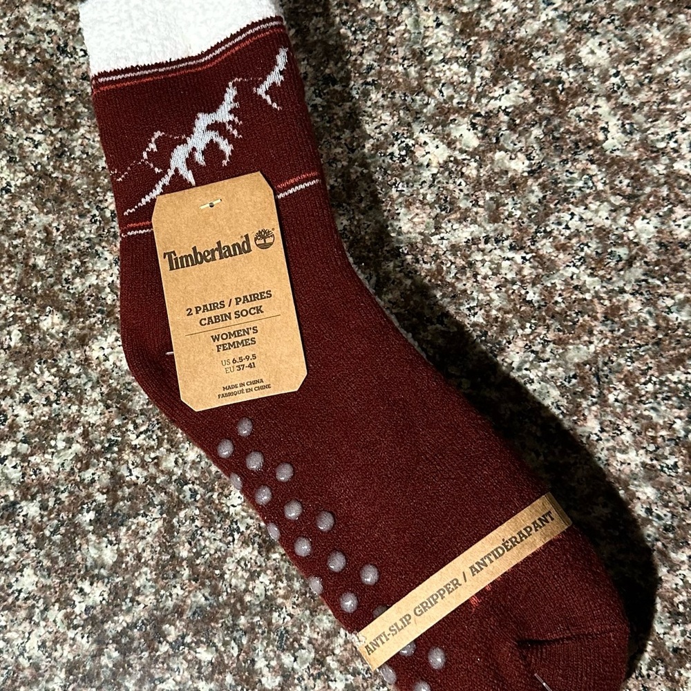 SOLD TIMBERLAND 🌳 2 Pairs Cabin Socks 🧦 Anti-Slip Grippers Cozy Fleece - Picture 2 of 3